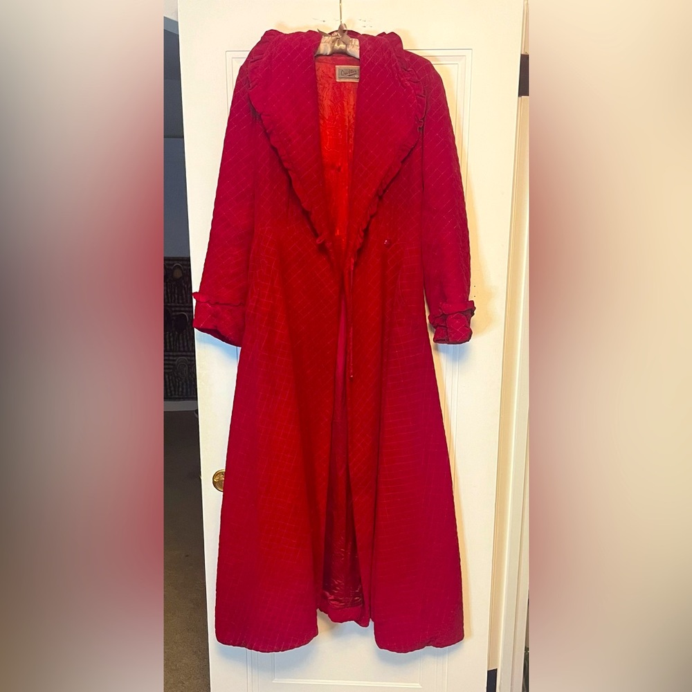 True Vintage 1940s quilted robe